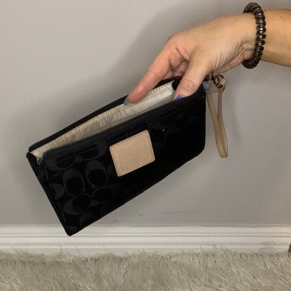 Authentic Coach Bag and matching Wallet. - Picture 4 of 6